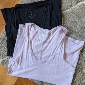 Banana Republic black and violet cotton med tanks